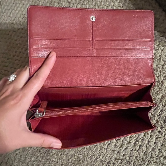 Celine Horse and Carriage Vintage Bifold Wallet in burnt orange/red - Picture 6 of 8